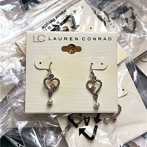Wholesale 20 Pks Of LC Lauren Conrad Gold Tone Heart Rhinestone Pearl Earrings - Picture 1 of 1
